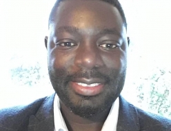 Oglejte si posnetek enournega predavanja dr. Momodouja Sallaha o moči aktivizma mladih