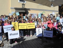 Dan miru smo obeležili z Rock mulčki in izdajo slikanice Pomisli