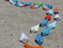 Kongresni trg preplavile ladjice za pravice migrantov